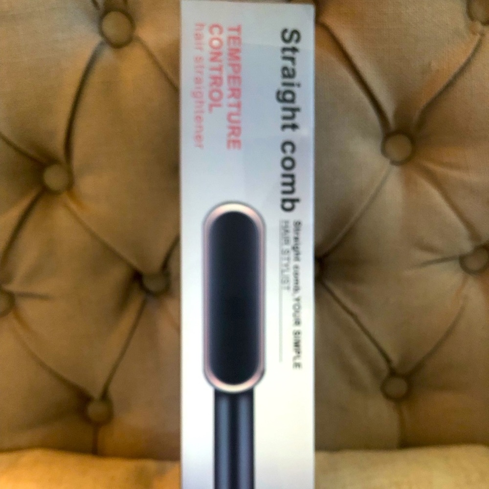 Straight Comb New in original box.